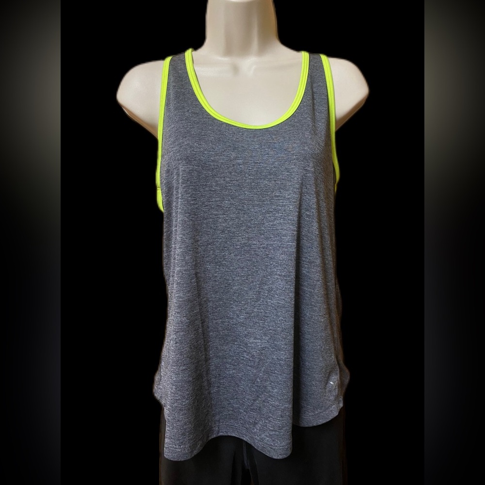 🩶💛Old Navy Active Semi Fitted Tank M